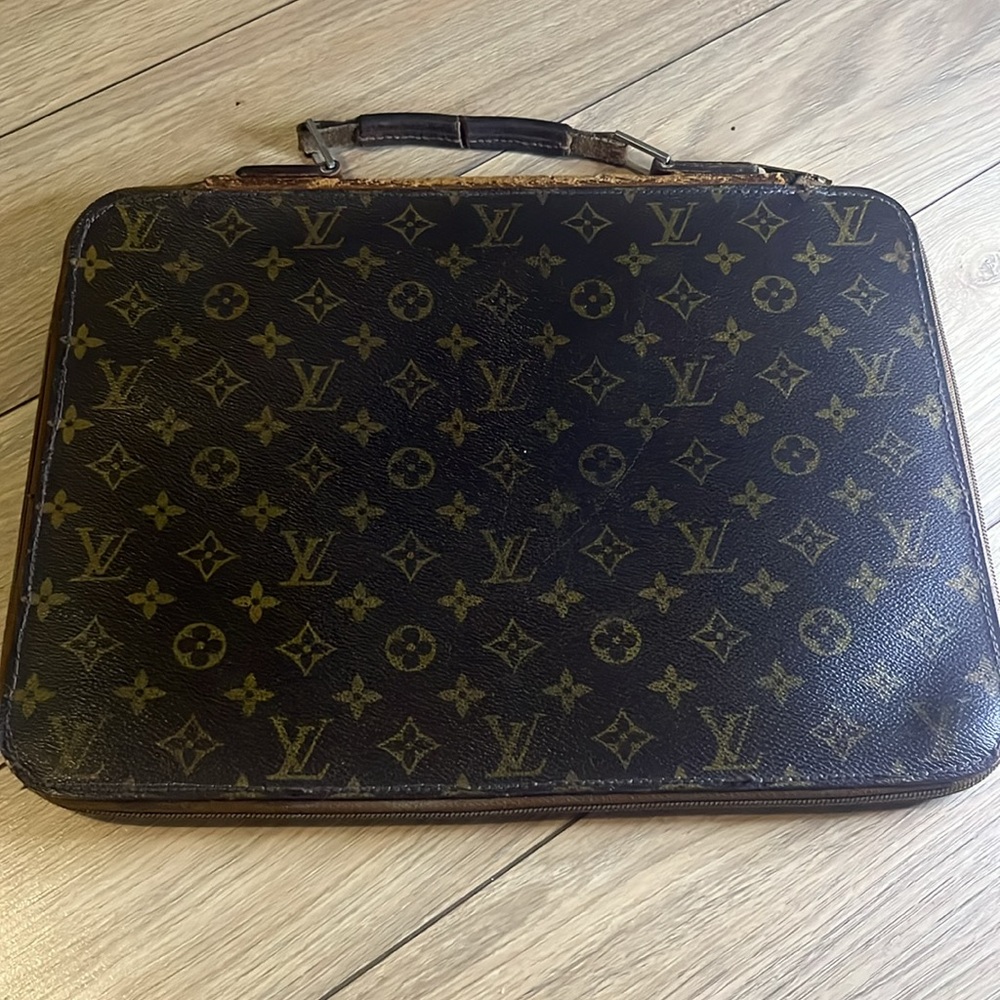 RARE vintage LOUIS VUITTON GRANDE wallet folder, 15" X 11"